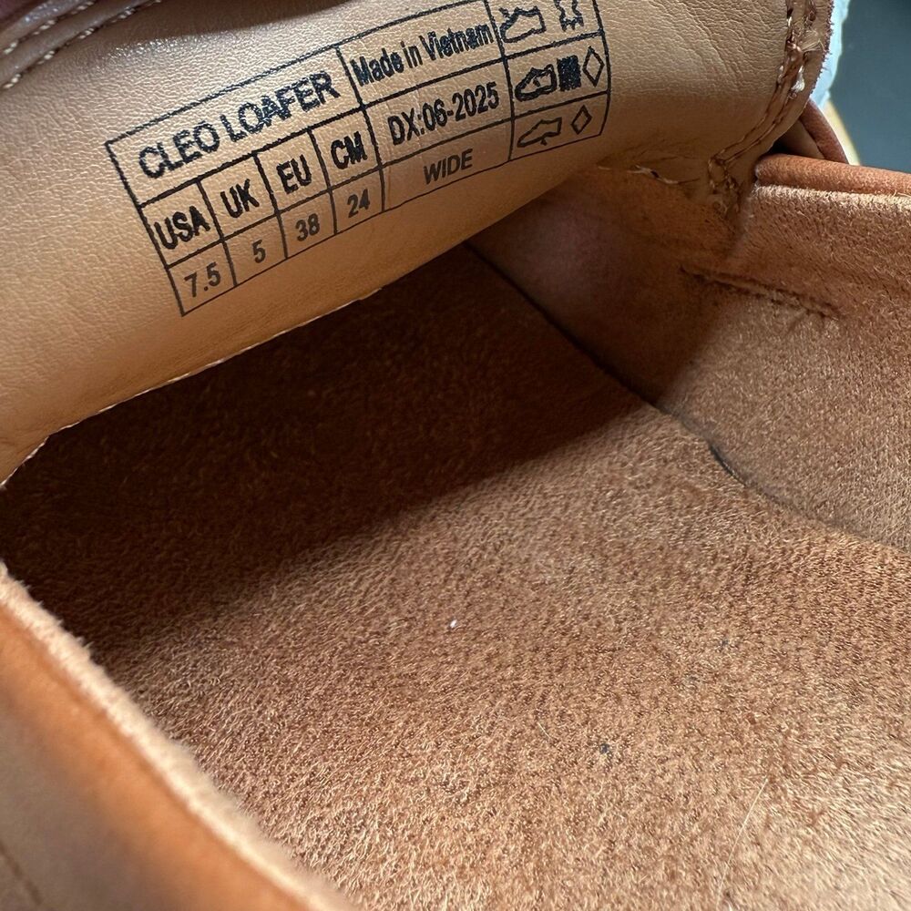Vionic Cleo Loafer Tan Leather Women’s Size 7.5 (Wide) - Picture 11 of 12